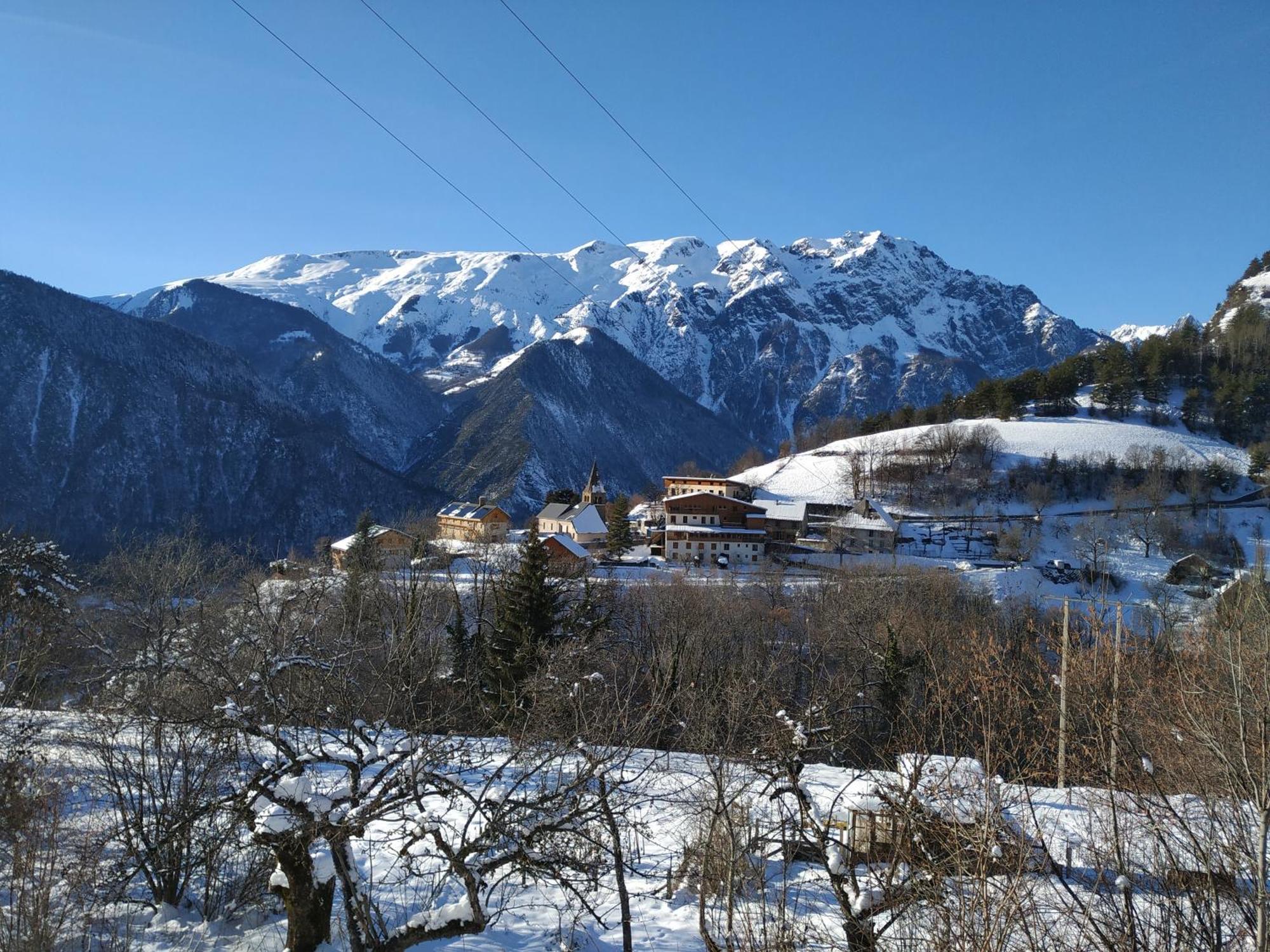 Appartement rez de jardin montée de l'alpe d'Huez La Garde  Exterior foto